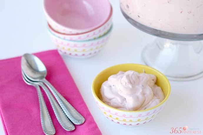 berry fluff bowl