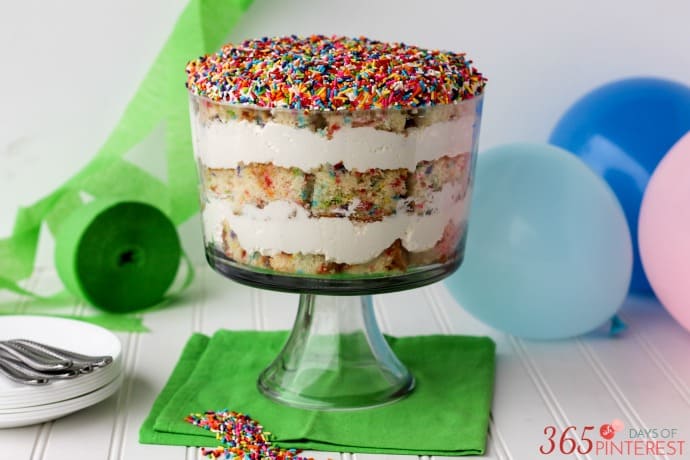 funfetti-trifle-bowl