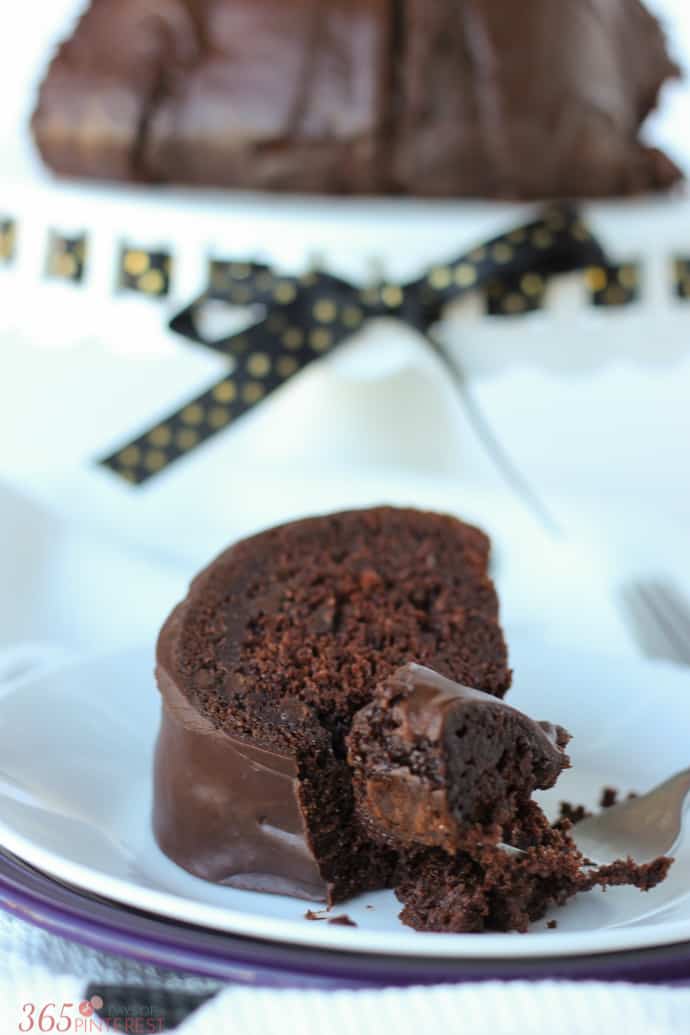 chocolate lovers bundt cake-10